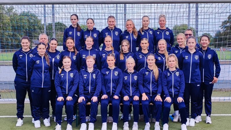 Mannschaftsbild Trainingsanzug 2026 Kopie2